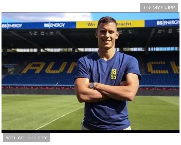 博洛尼亚天才中场回应英超豪门转会传闻,称专注当下 博洛尼亚天才中场回应英超豪门转会传闻,称专注当下